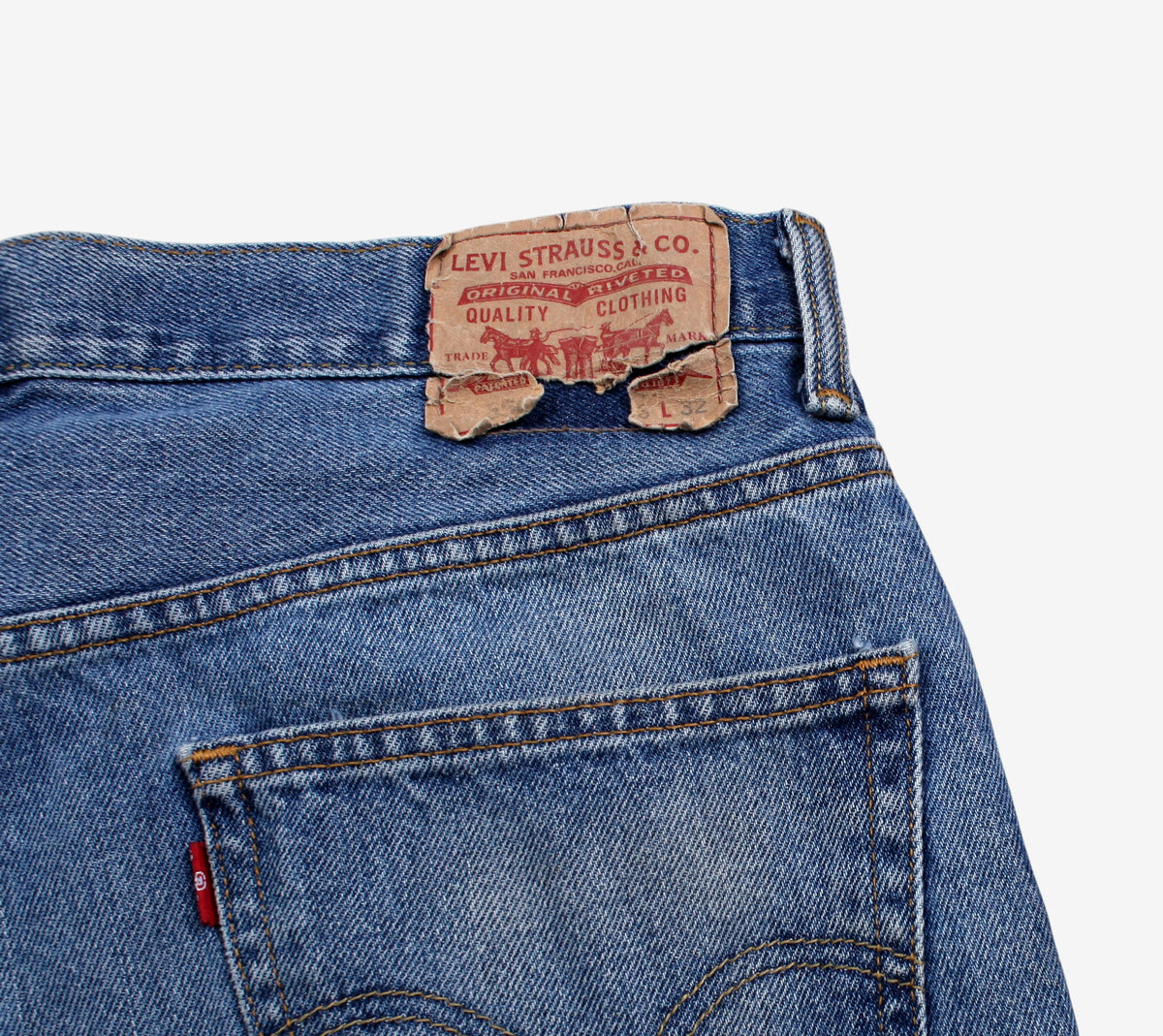 Levis 550 Jeans 36x32 Mens Blue Relaxed Taper Faded Medium Stonewash Denim