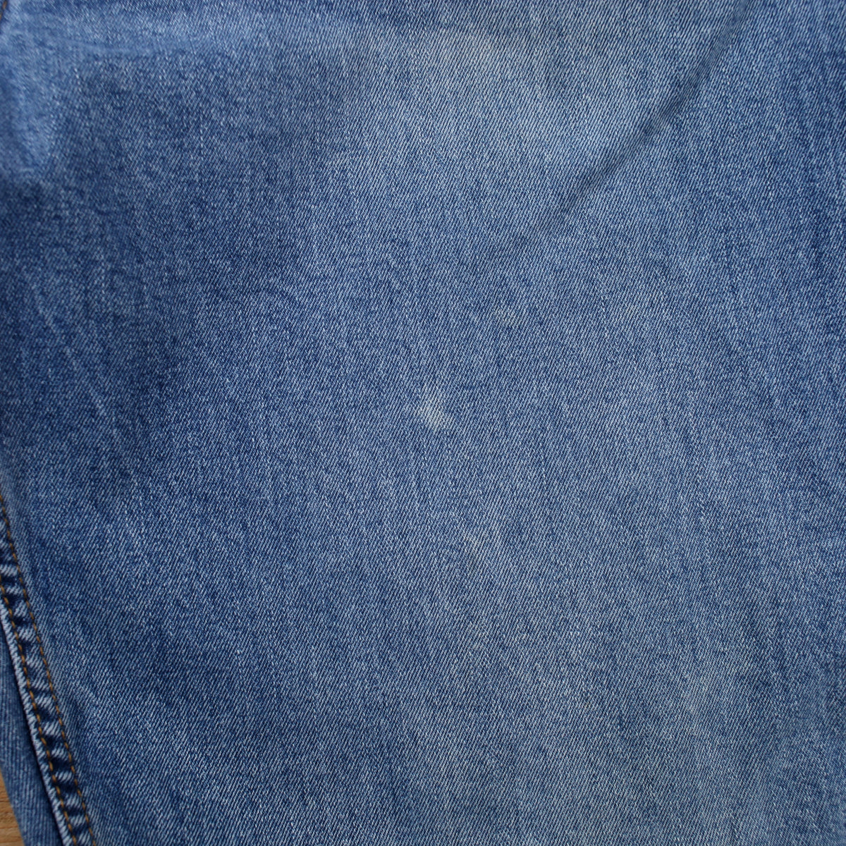 Levis 550 Jeans 38x34 Blue Relaxed Taper Faded Medium Stonewash Denim