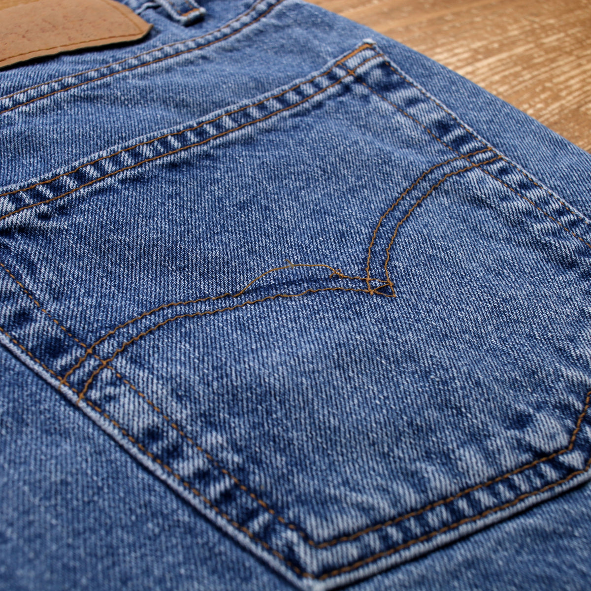 Vintage Levis 550 Denim Baggy Shorts Jorts 38 90s Blue Western Summer