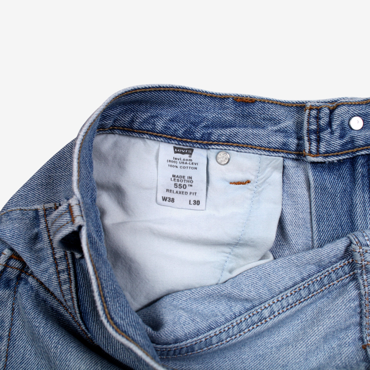 Levis 550 Jeans 38x30 Blue Relaxed Taper Light Stonewash Zip Fly Mid Rise Denim