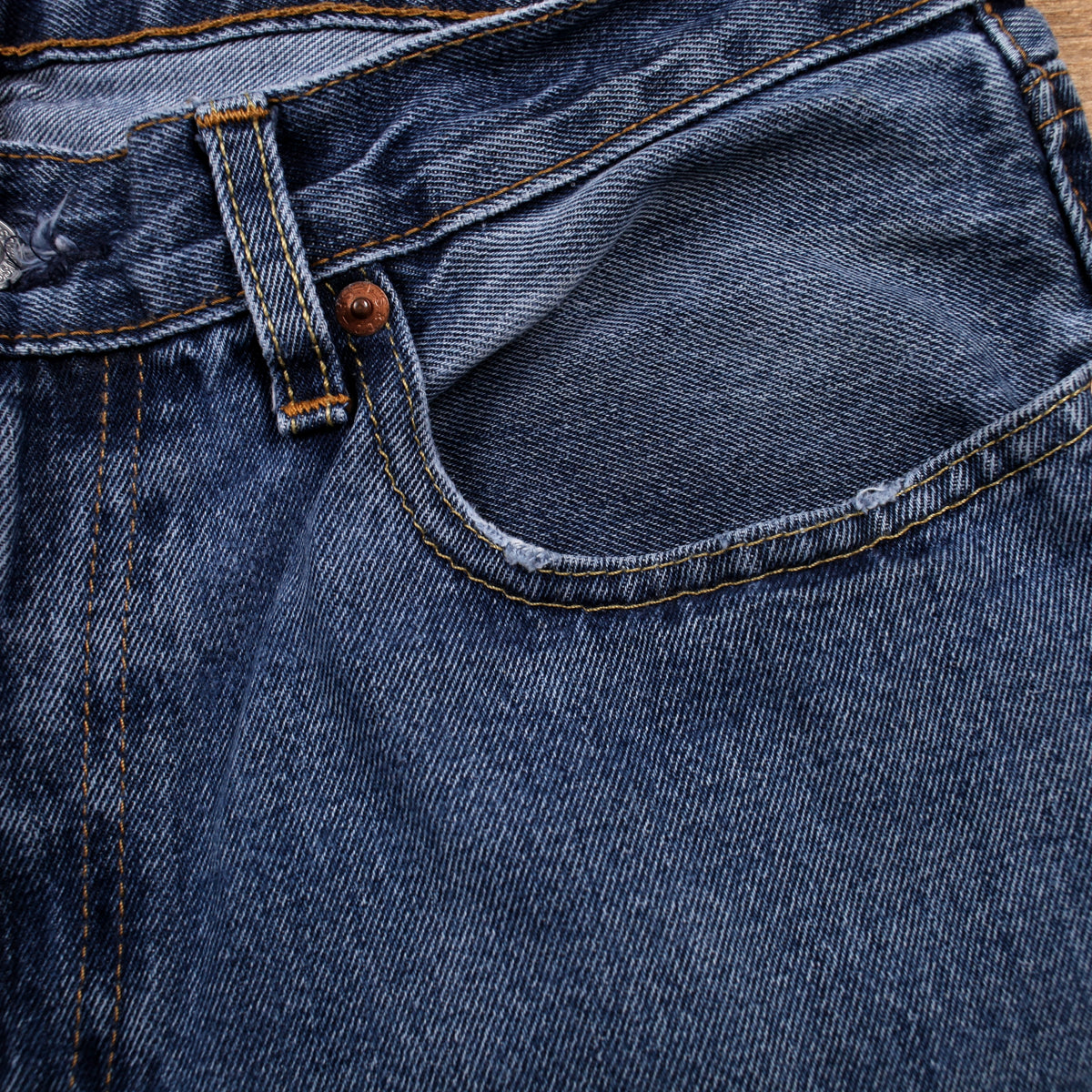 Levis 550 Jeans 32x34 Blue Relaxed Taper Straight Faded Stonewash Denim