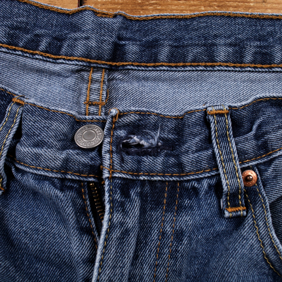 Levis 550 Jeans 32x34 Blue Relaxed Taper Straight Faded Stonewash Denim