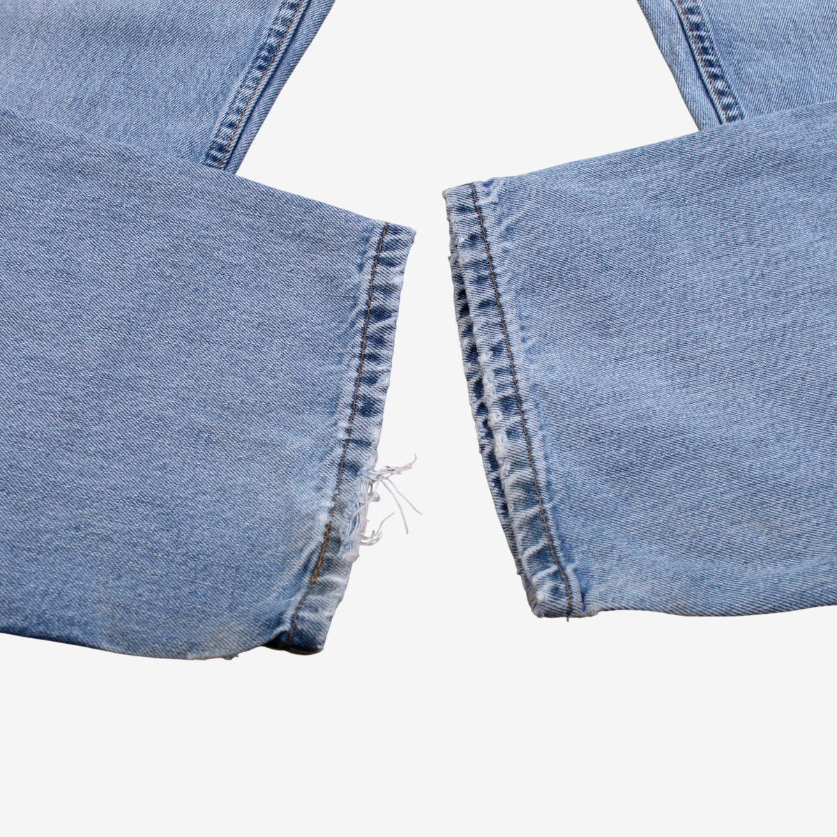 Levis 560 Jeans 34x32 Blue Relaxed Taper Comfort Fit Light Stonewash Denim