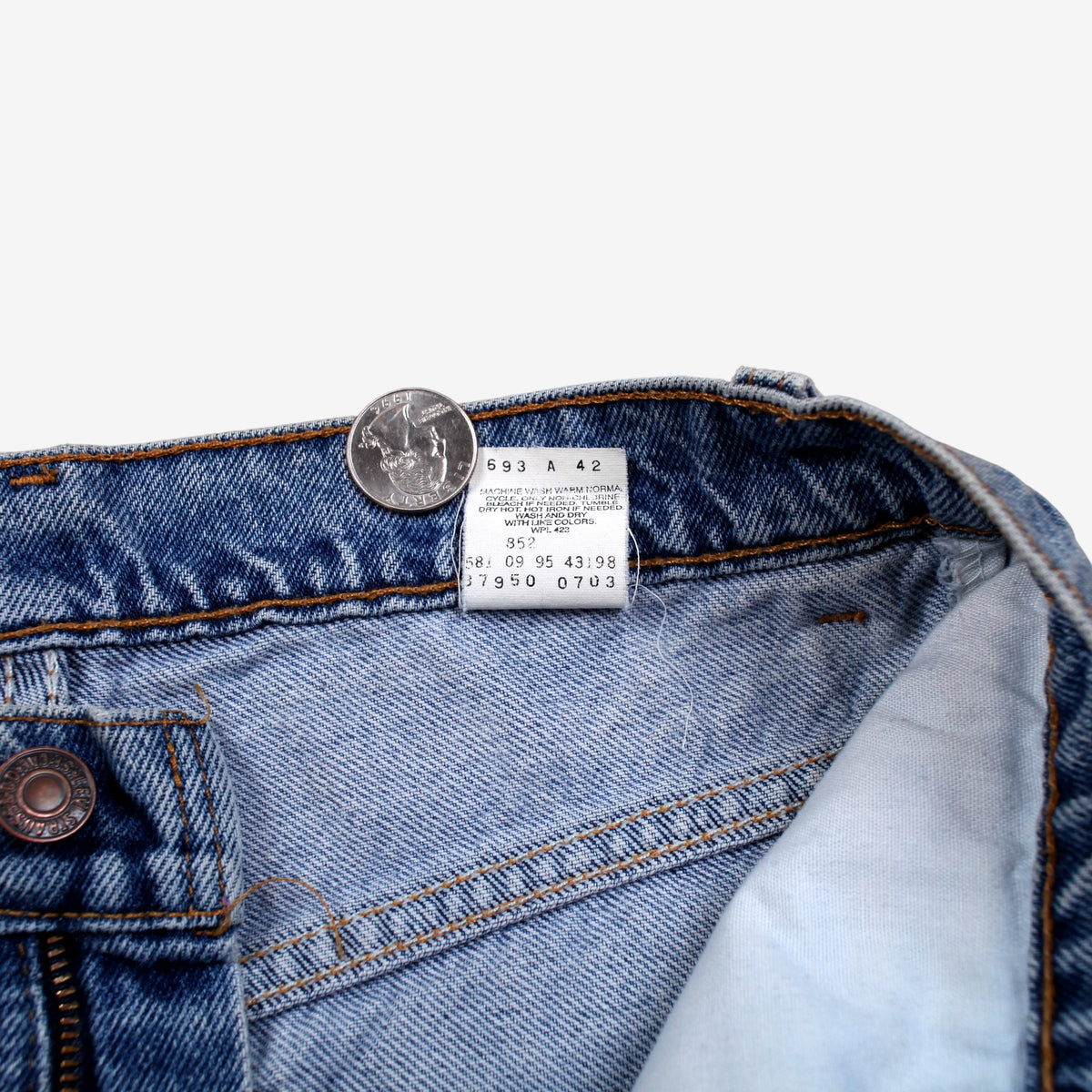 Vintage Levis 37950 Denim Baggy Shorts Jorts 27 Womens 90s Blue USA Made Relaxed