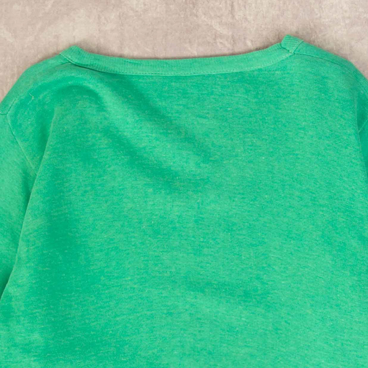 WOMEN'S VINTAGE 1970S BLANK V-NECK SWEATSHIRT - LARGE