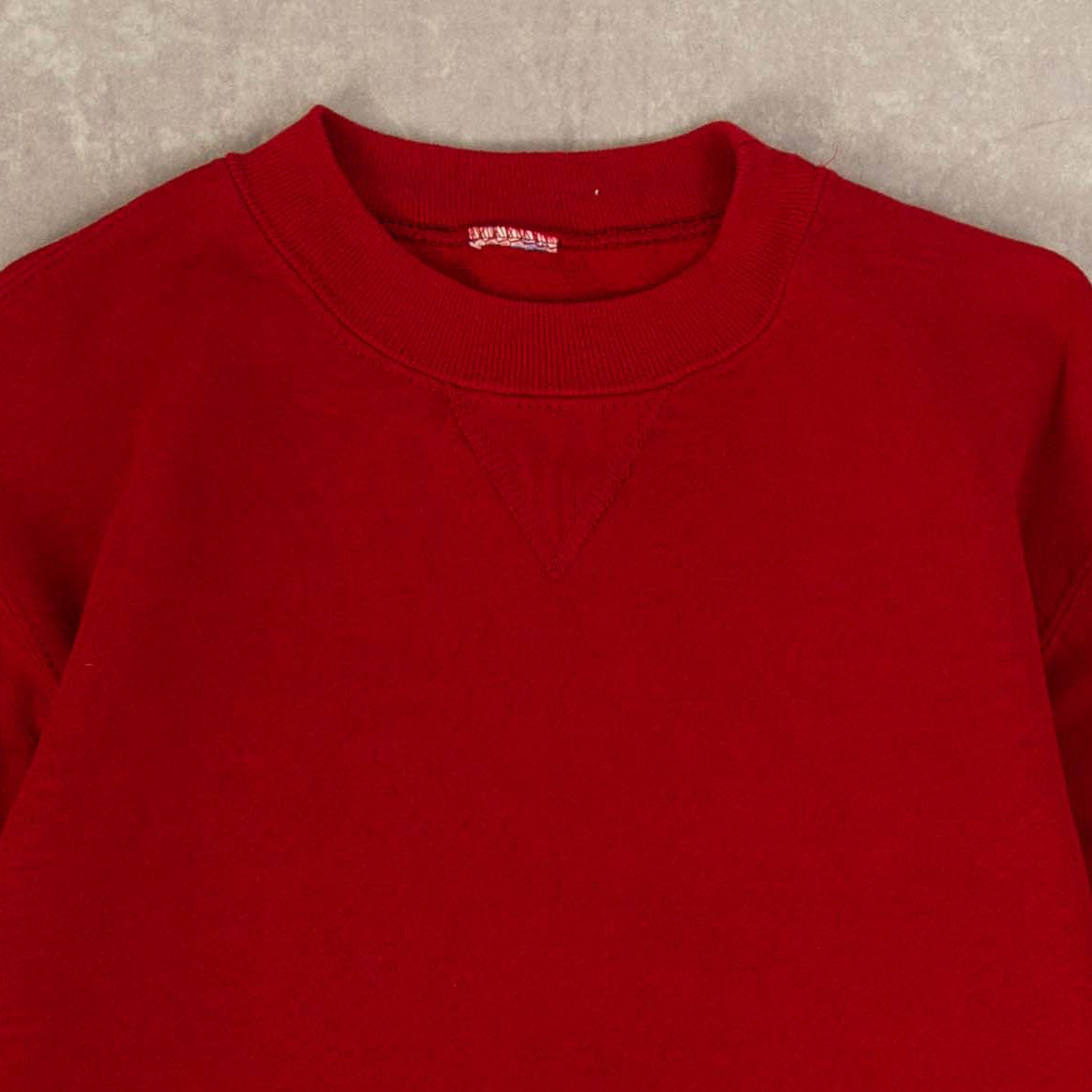 WOMEN'S VINTAGE RUSSELL ATHLETIC BLANK SWEATSHIRT - LARGE