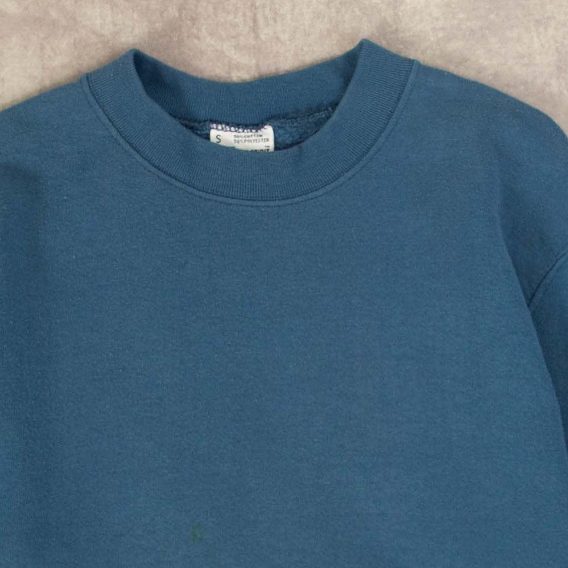 WOMEN'S VINTAGE 1990S BLANK SWEATSHIRT - LARGE