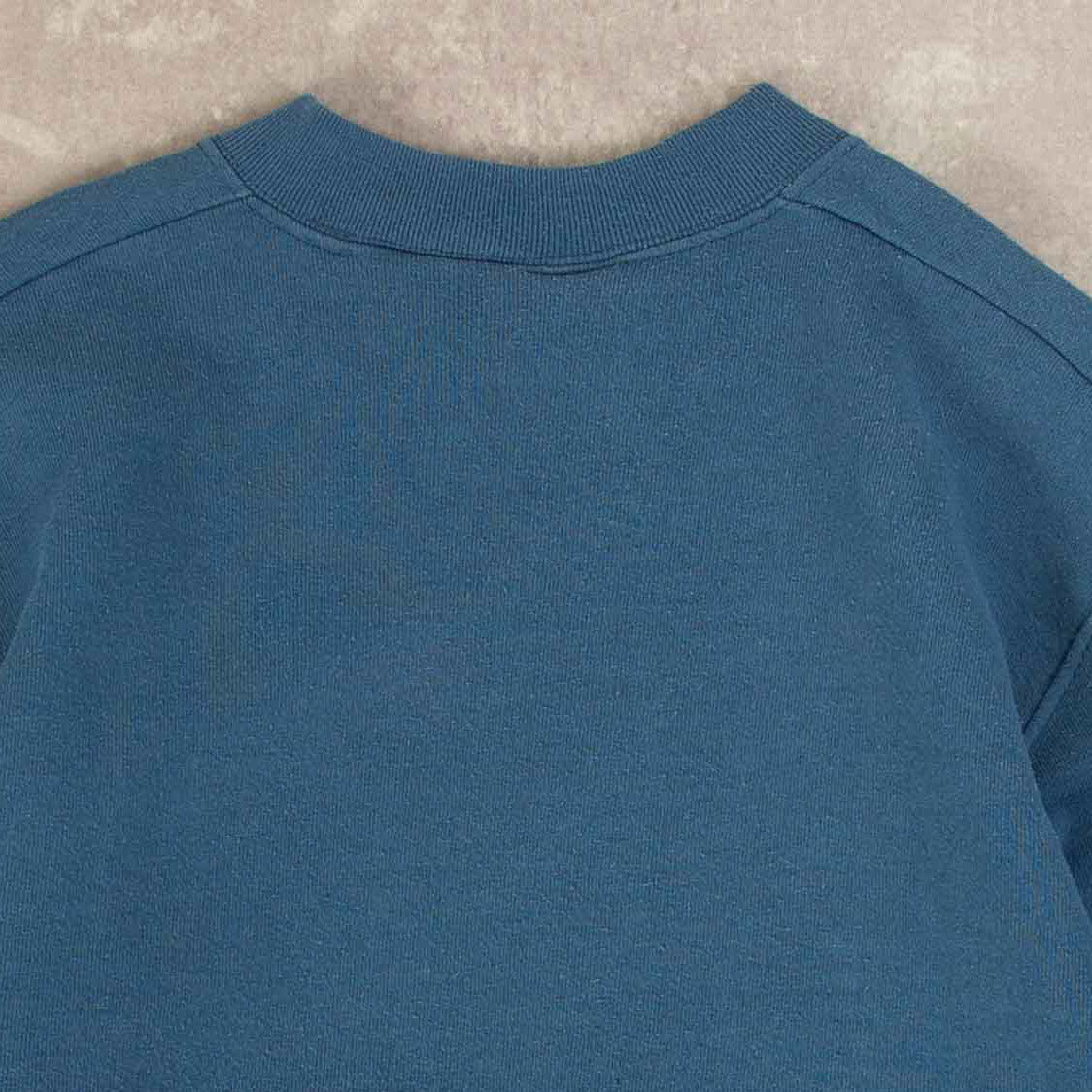 WOMEN'S VINTAGE 1990S BLANK SWEATSHIRT - LARGE