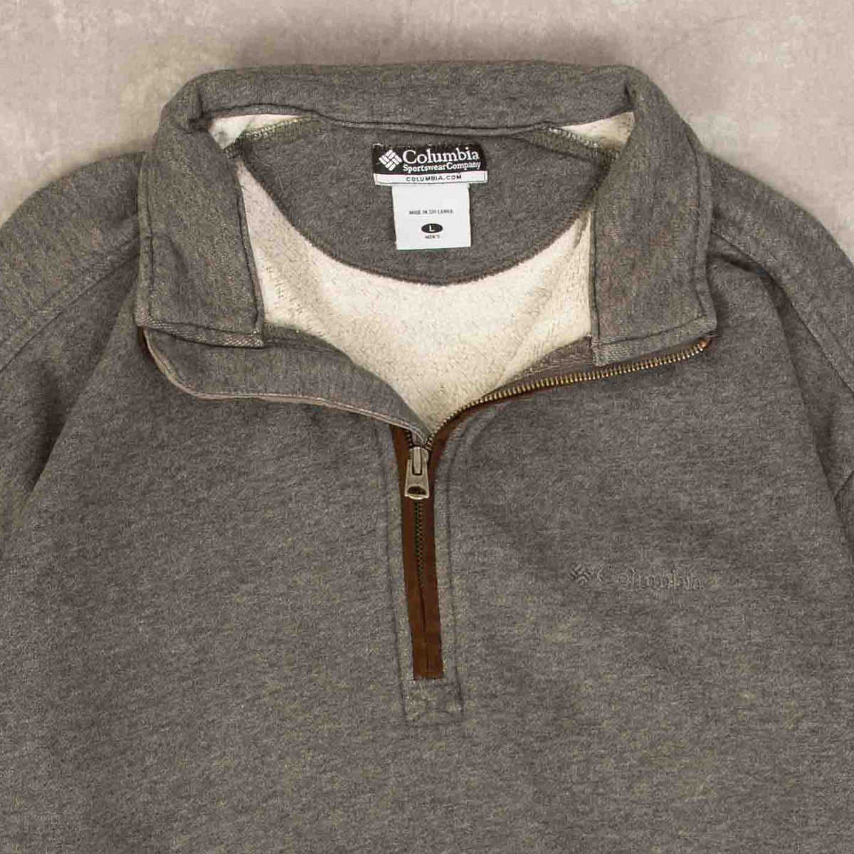 MEN'S VINTAGE COLUMBIA EMBROIDERED QUARTER ZIP SWEATSHIRT - LARGE