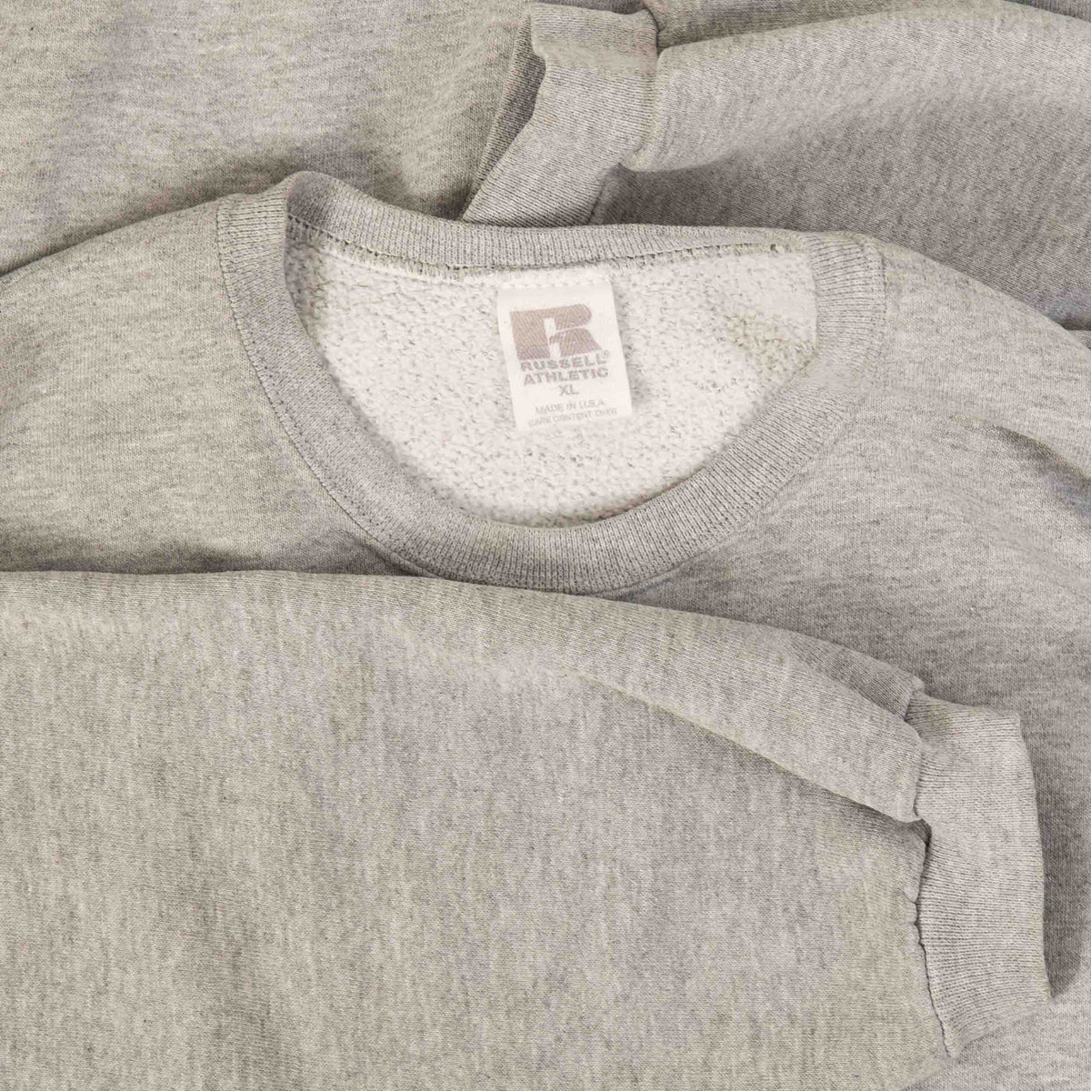 WOMEN'S VINTAGE 1990S RUSSELL ATHLETIC BLANK SWEATSHIRT - X-LARGE