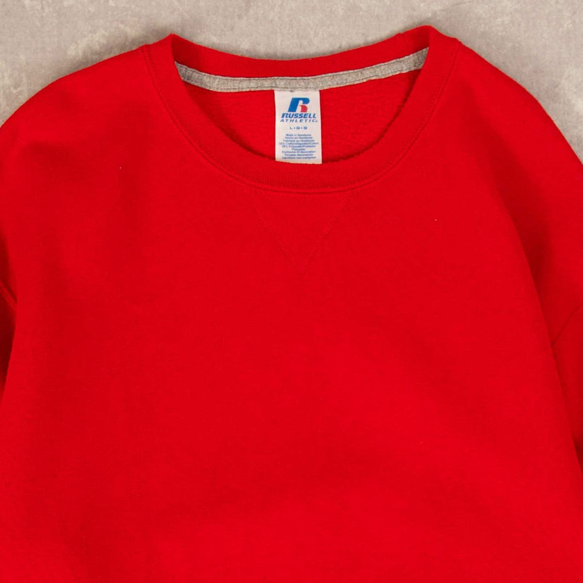 MEN'S VINTAGE RUSSELL ATHLETIC BLANK SWEATSHIRT - LARGE