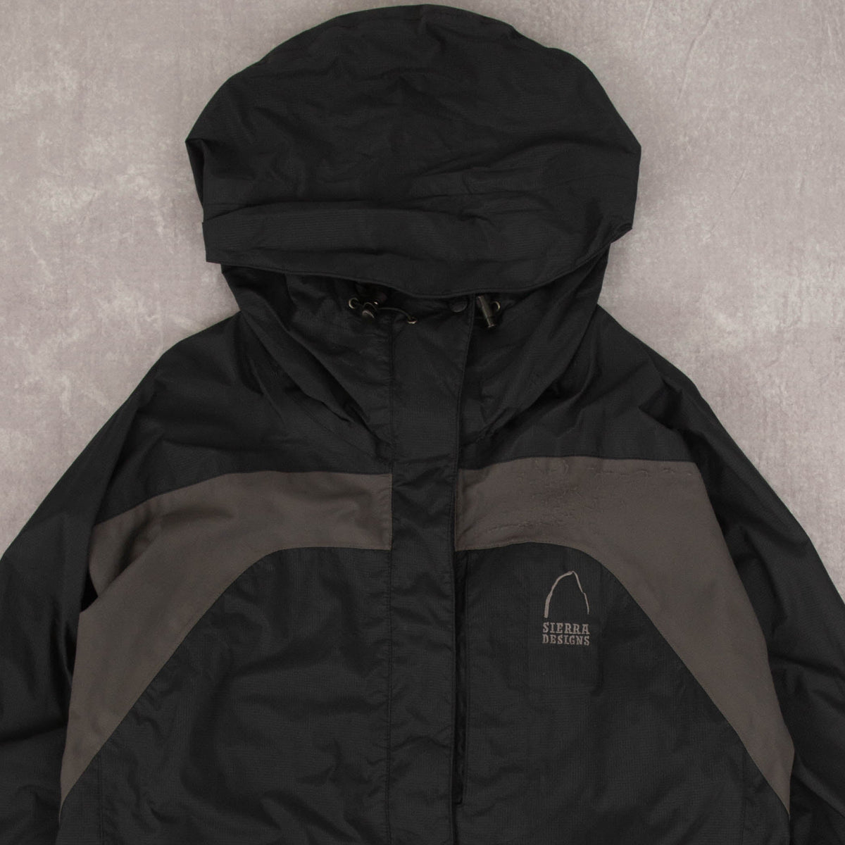 WOMEN'S VINTAGE WATERPROOF HOODED JACKET - MEDIUM