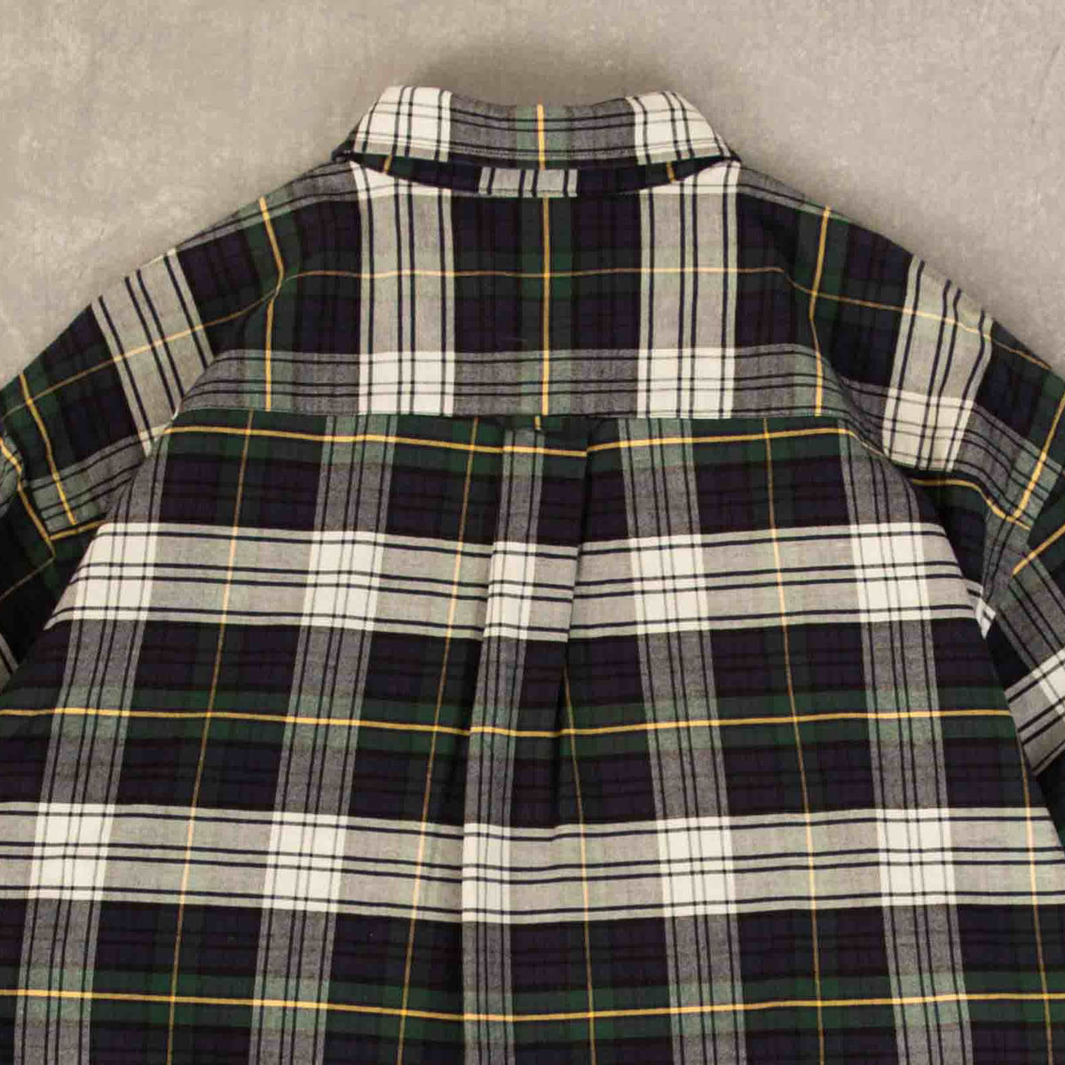 MEN'S VINTAGE NAUTICA CHECKED LONG SLEEVE SHIRT - X-LARGE