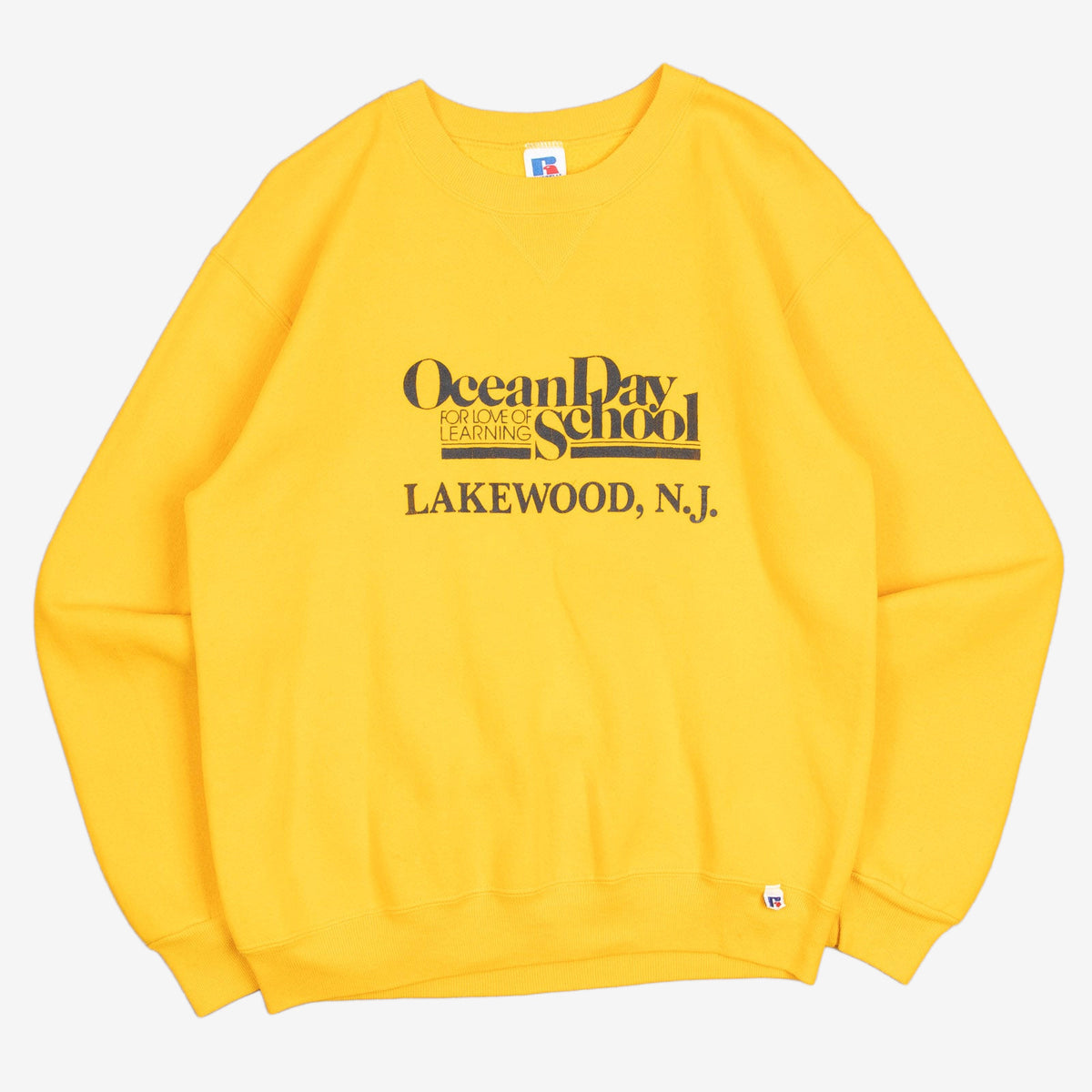 MEN'S VINTAGE 1990S RUSSELL ATHLETIC OCEAN DAY SWEATSHIRT - MEDIUM