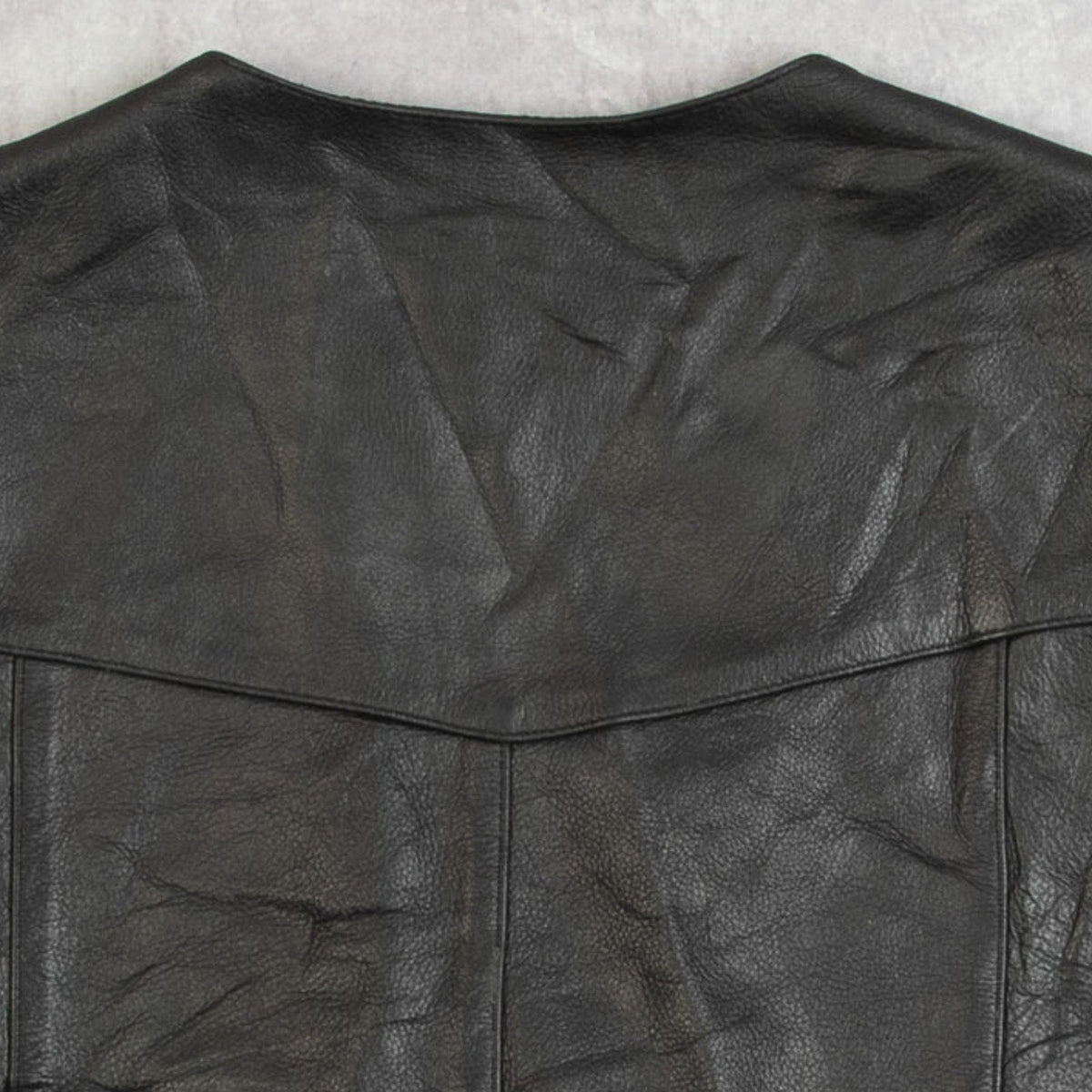 MEN'S VINTAGE 1990S LEATHER VEST JACKET - SMALL