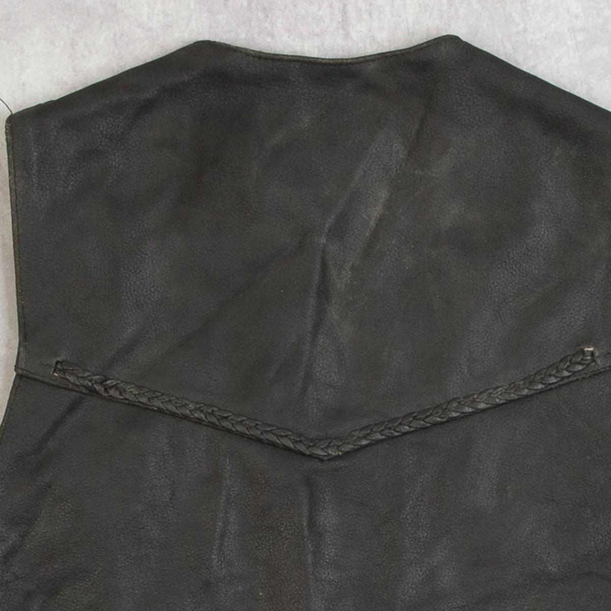 MEN'S VINTAGE 1990S LEATHER VEST JACKET - SMALL