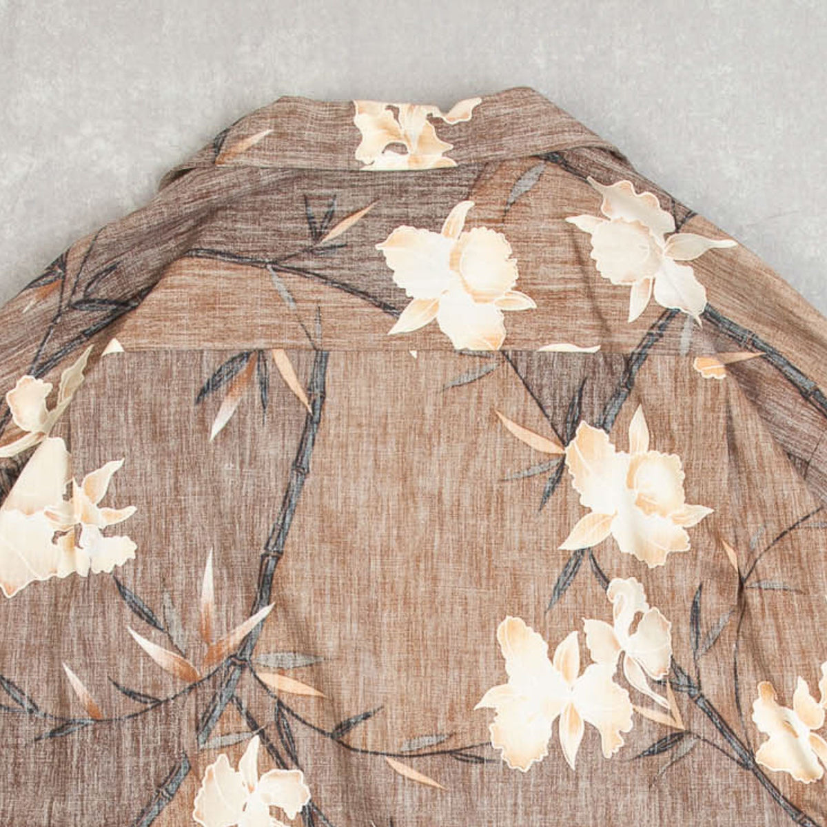 MEN'S VINTAGE 1990S HAWAIIAN SHORT SLEEVE PATTERNED SHIRT - LARGE