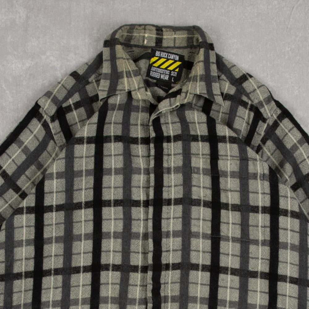 MEN'S VINTAGE CHECKED LONG SLEEVE SHIRT - LARGE