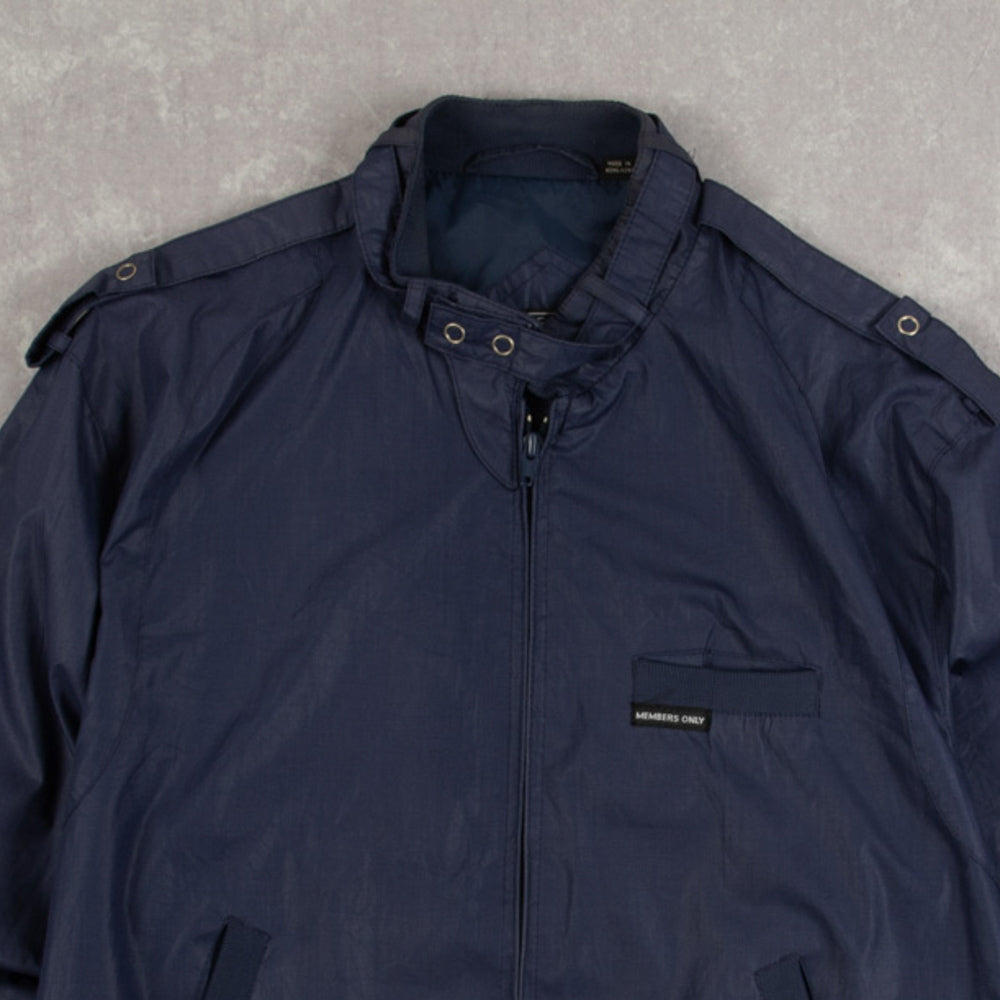MEN'S VINTAGE 1990S NYLON UTILITY JACKET - MEDIUM