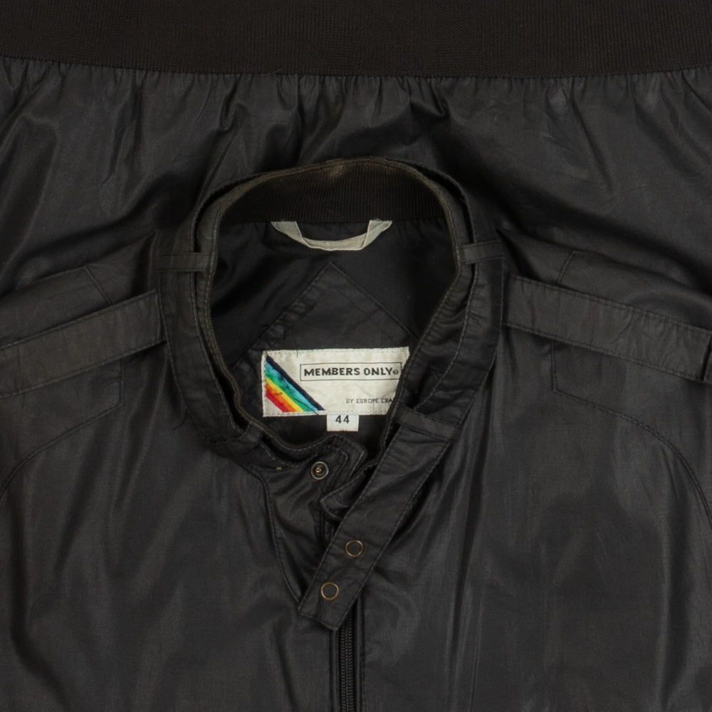 MEN'S VINTAGE MEMBERS ONLY UTILITY BOMBER JACKET - MEDIUM