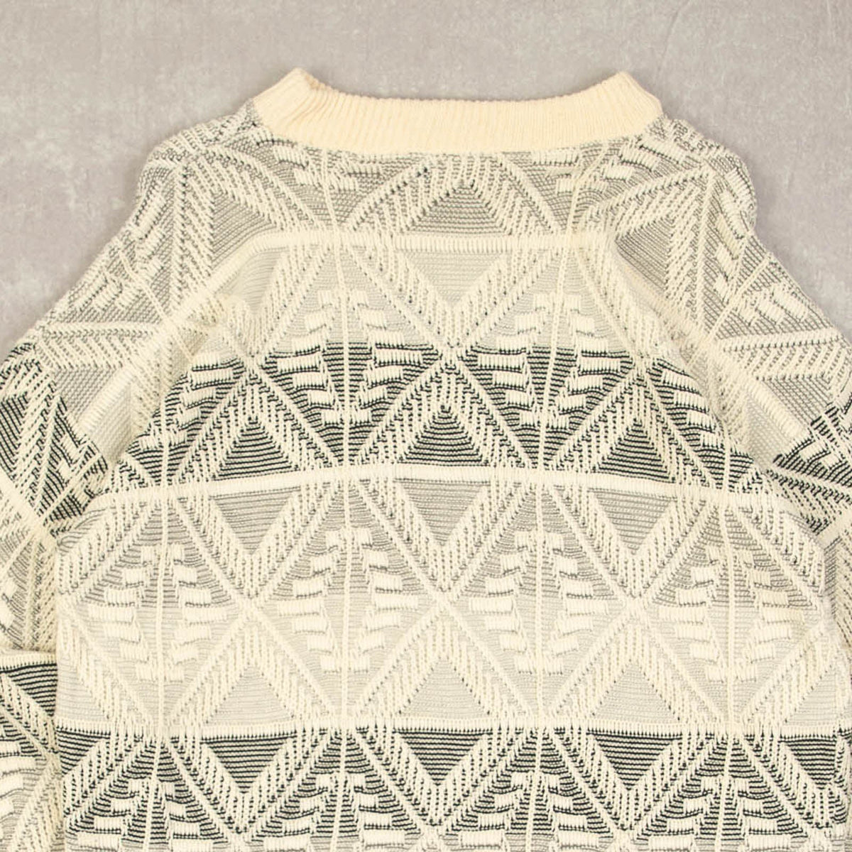 WOMEN'S VINTAGE 1980S PATTERNED STRUCTURED KNITTED JUMPER - MEDIUM