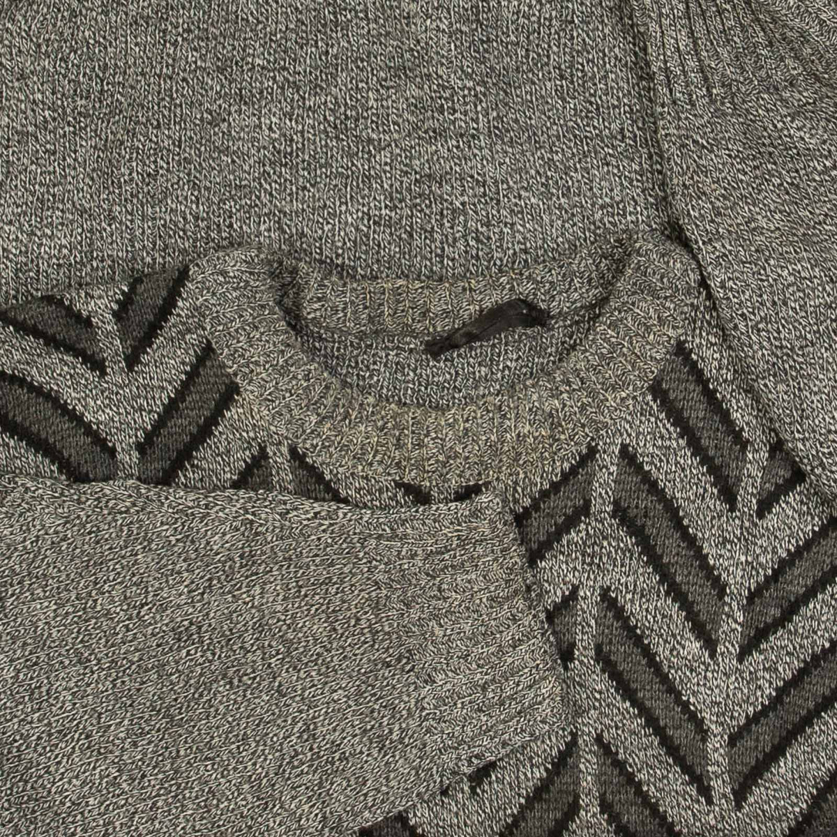 MEN'S VINTAGE 1980S CHEVRON PATTERNED KNITTED JUMPER - LARGE