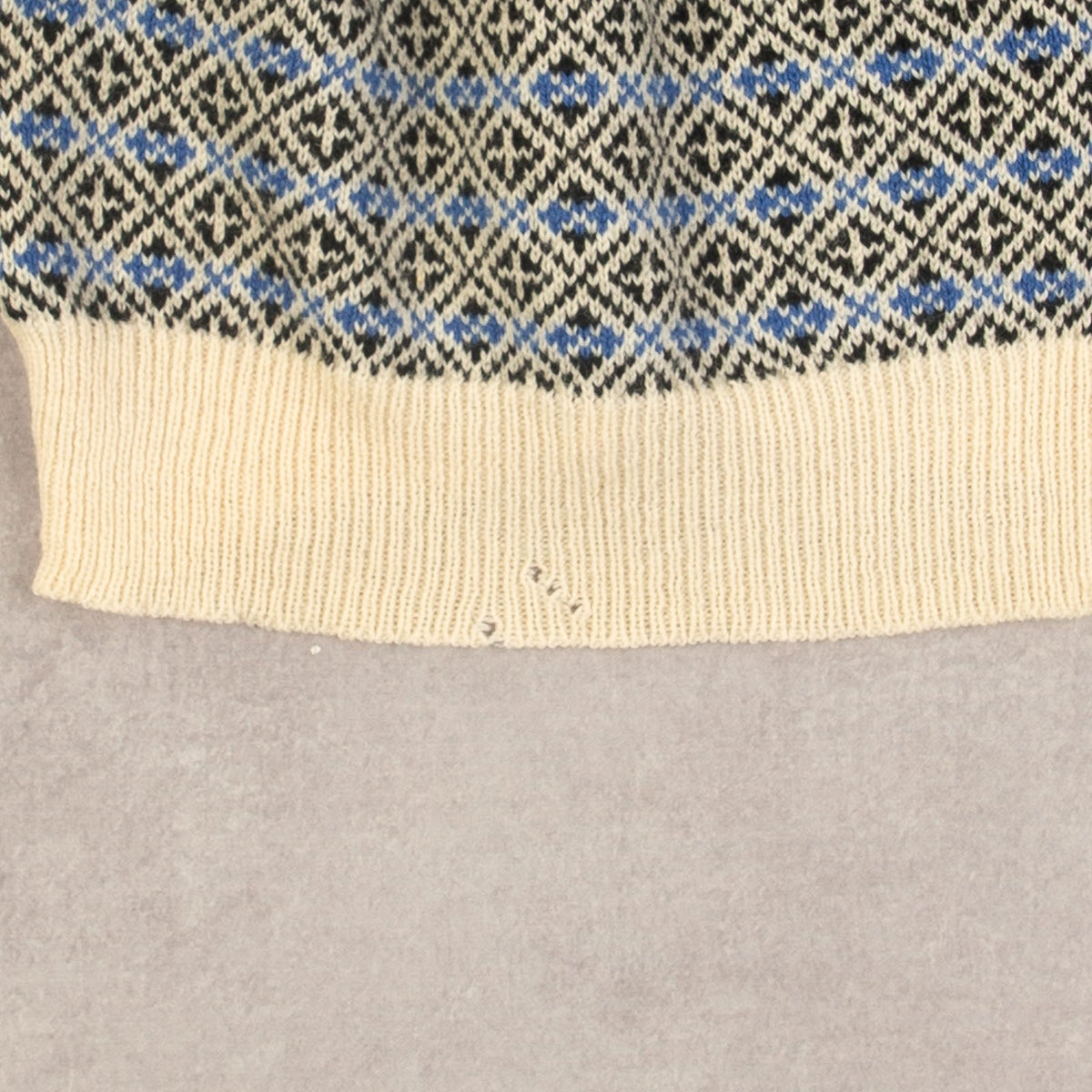 MEN'S VINTAGE 1990S JUMPER - SMALL