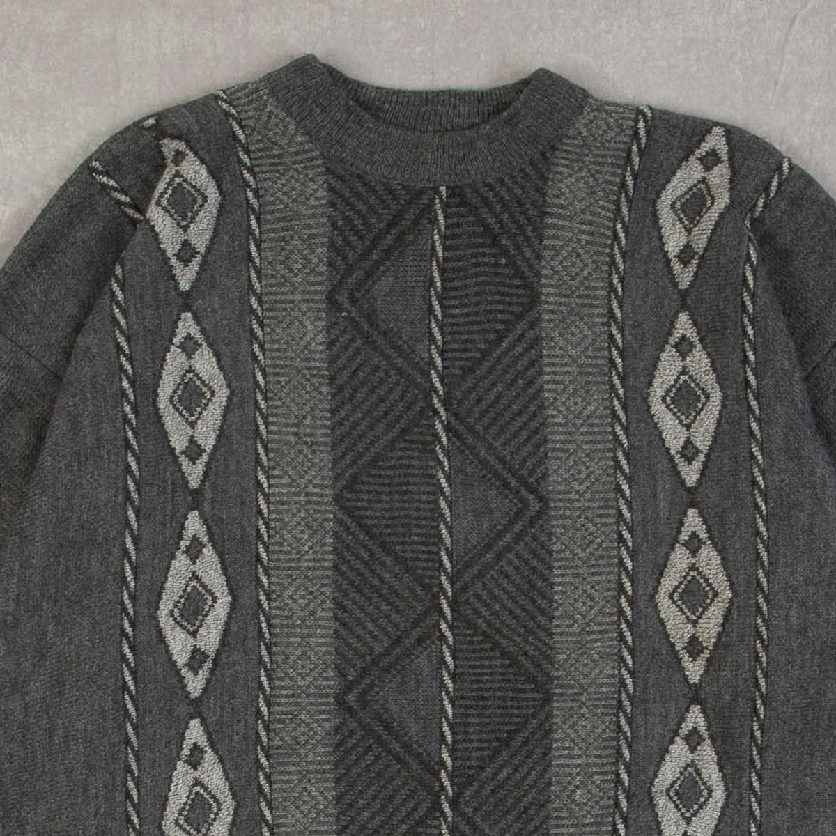 MEN'S VINTAGE 1990S PATTERNED KNITTED JUMPER - MEDIUM