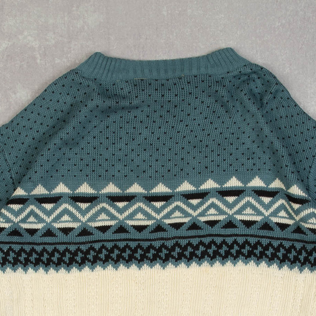 MEN'S VINTAGE 1990S PATTERNED RIB KNITTED JUMPER - X-LARGE