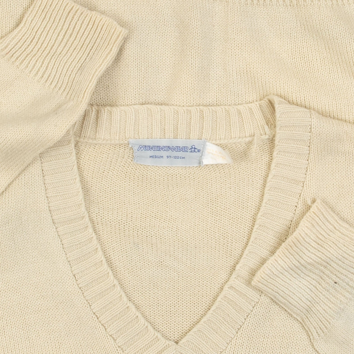 WOMEN'S VINTAGE 1980S V-NECK KNITTED JUMPER - MEDIUM