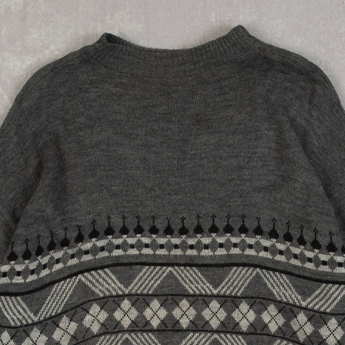 MEN'S VINTAGE 1990S PATTERNED KNITTED JUMPER - MEDIUM