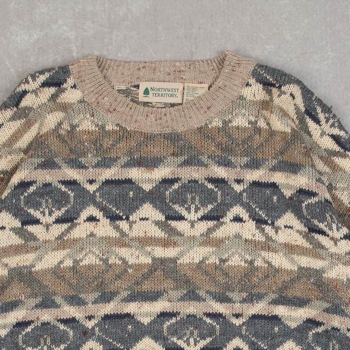 MEN'S VINTAGE 1990S PATTERNED KNITTED JUMPER - X-LARGE