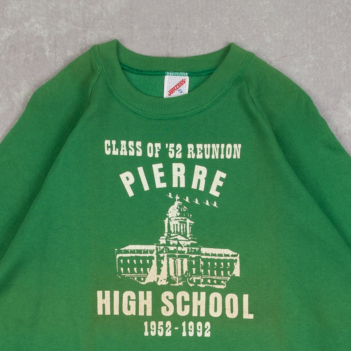 MEN'S VINTAGE 1992 PIERRE HIGH SCHOOL SWEATSHIRT - X-LARGE