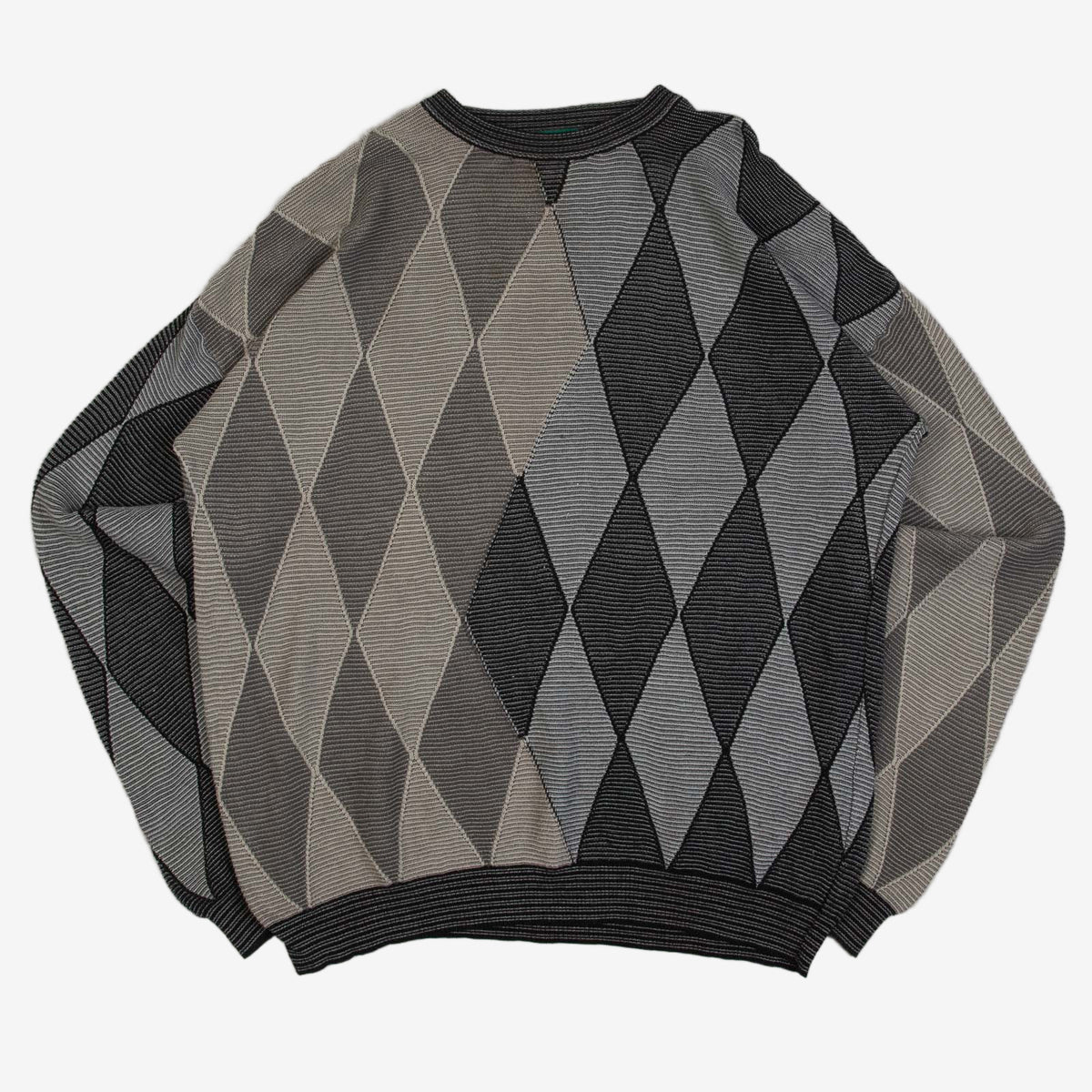 MEN'S VINTAGE 1990S DIAMOND PATTERNED KNITTED JUMPER - X-LARGE