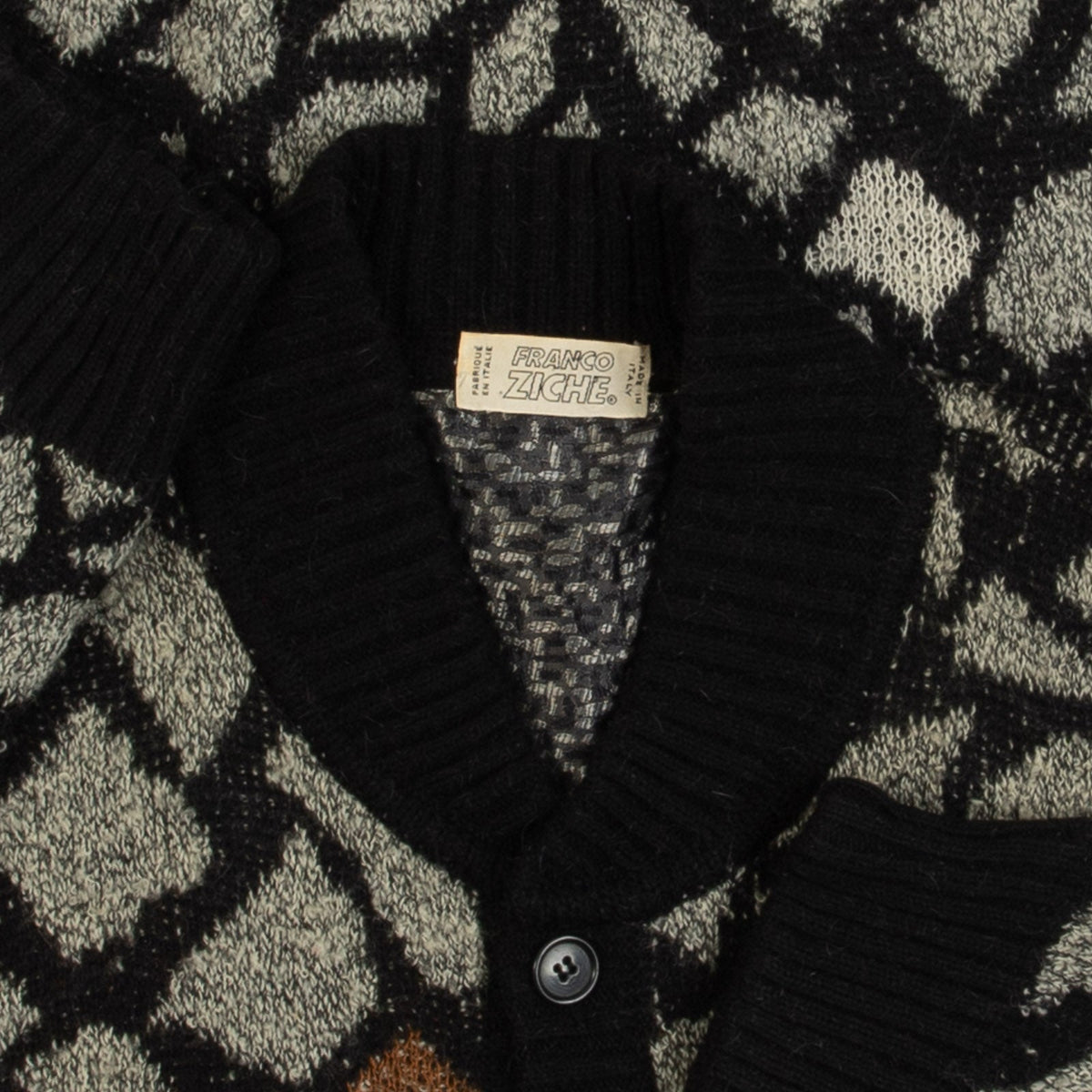 MEN'S VINTAGE 1980S PATTERNED KNITTED CARDIGAN - X-LARGE