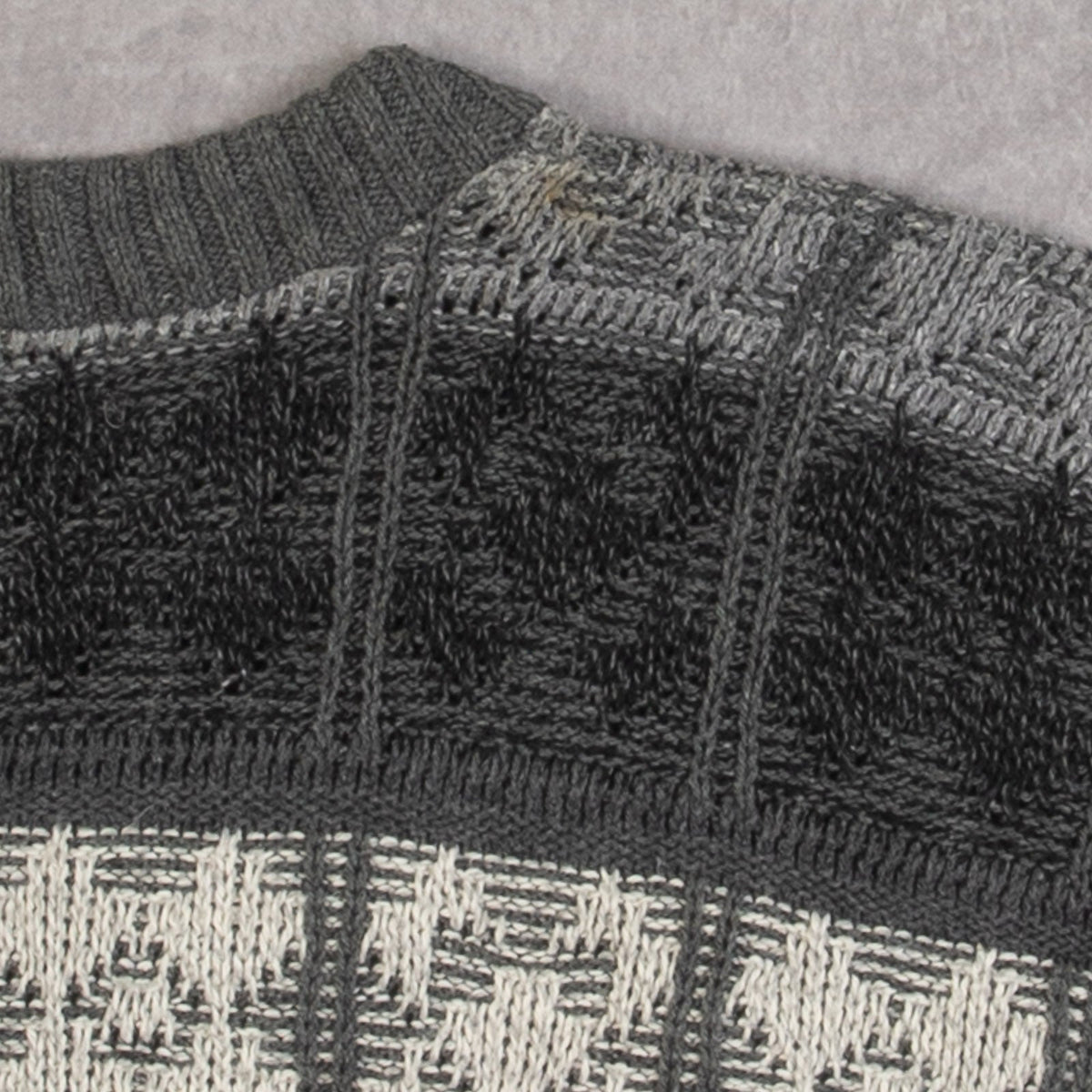 MEN'S VINTAGE 1990S STRUCTURED PATTERNED KNITTED JUMPER - LARGE