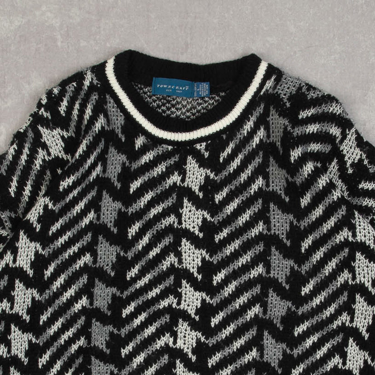MEN'S VINTAGE 1990S PATTERNED KNITTED JUMPER - LARGE