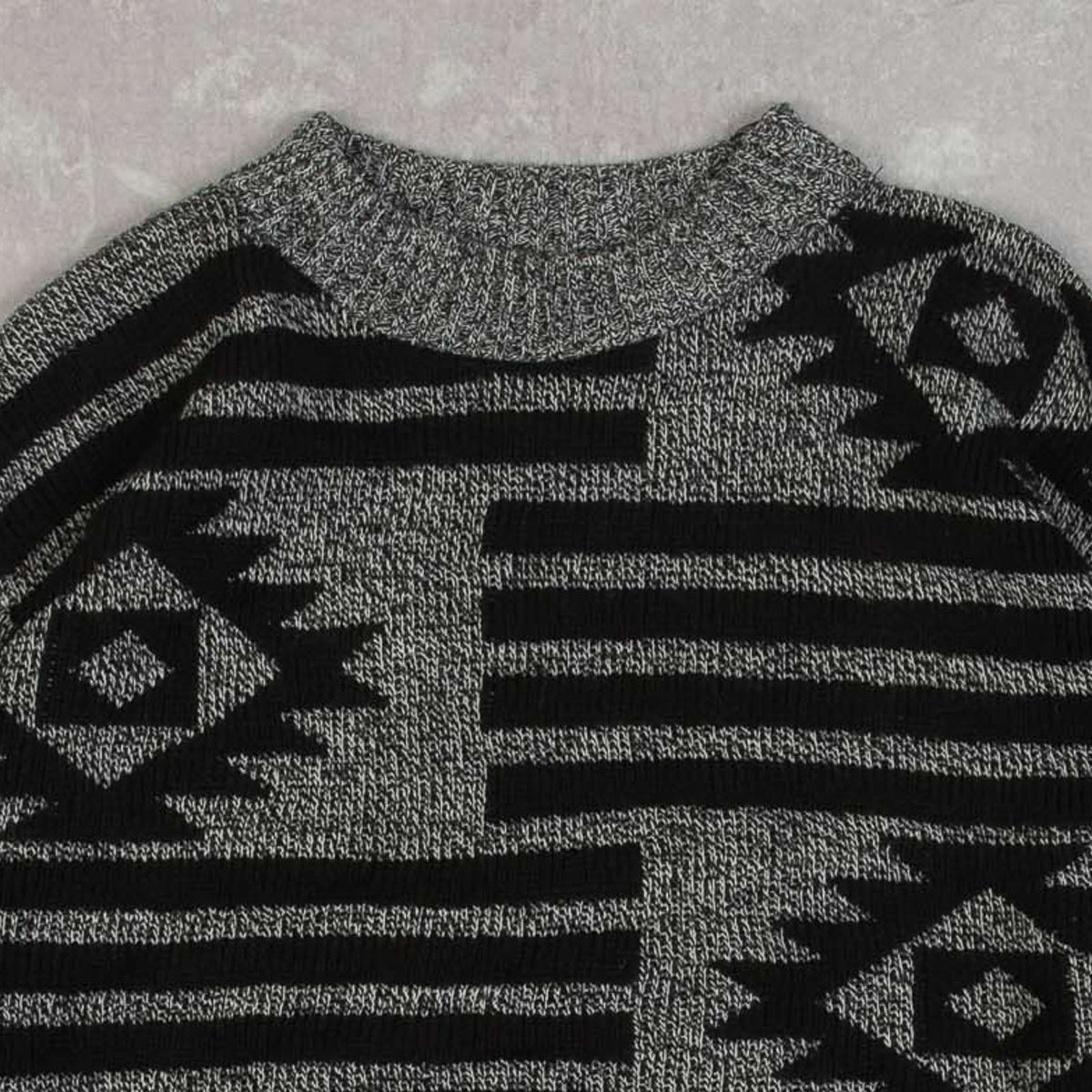 WOMEN'S VINTAGE 1980S STRIPED PATTERNED KNITTED JUMPER - LARGE