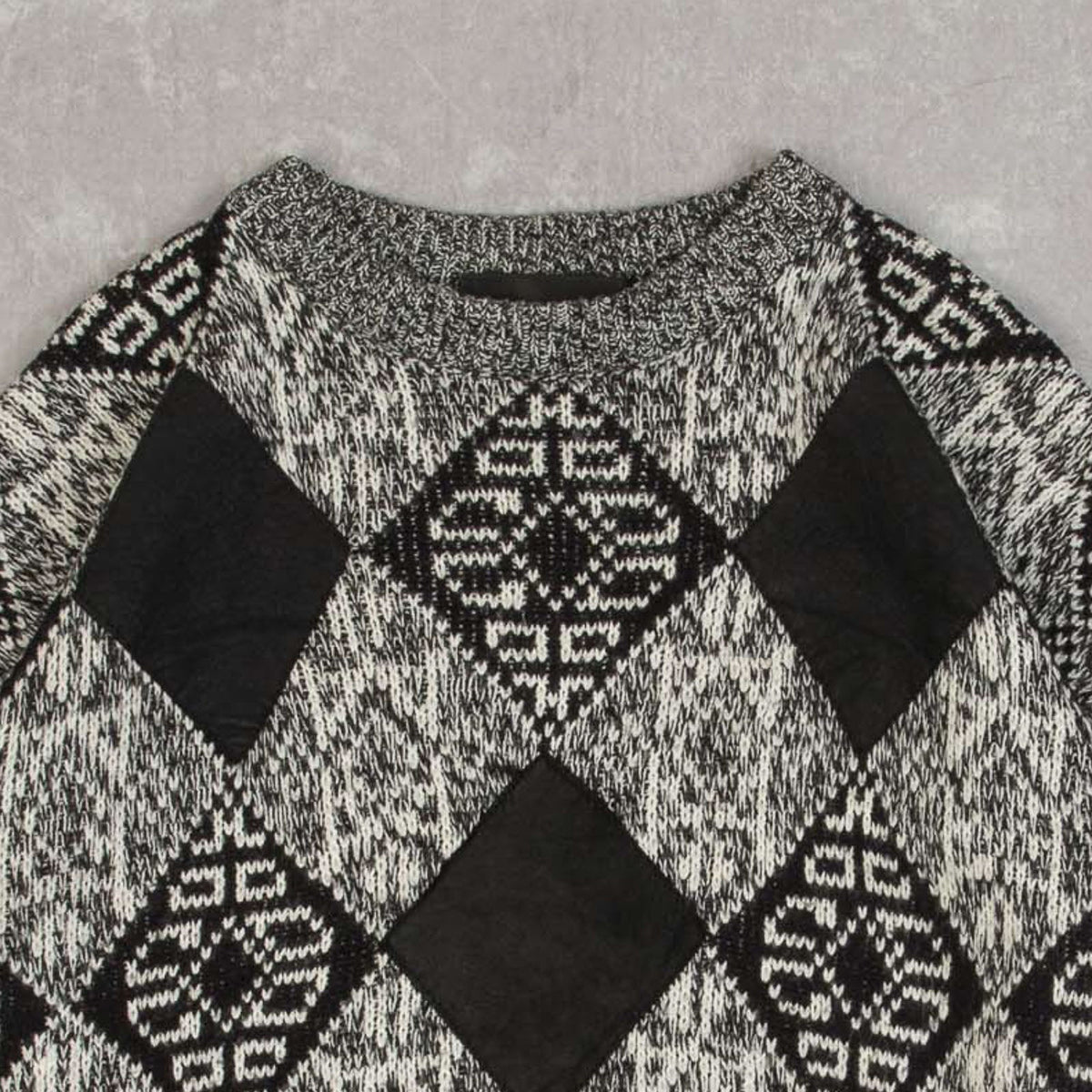 MEN'S VINTAGE 1990S LEATHER PATCH PATTERNED KNITTED JUMPER - LARGE