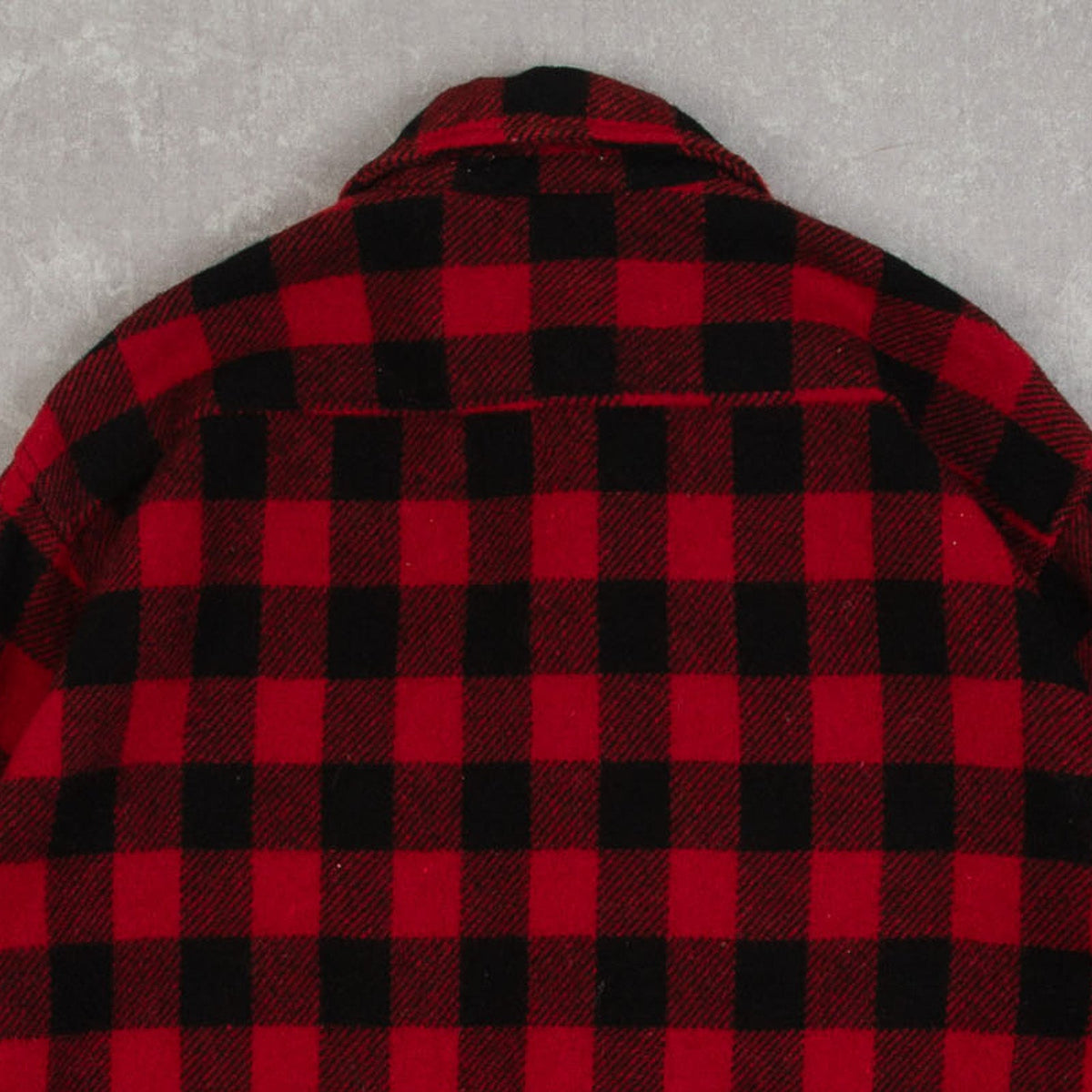 MEN'S VINTAGE 1980S WOOL CHECKED CPO SHIRT - LARGE