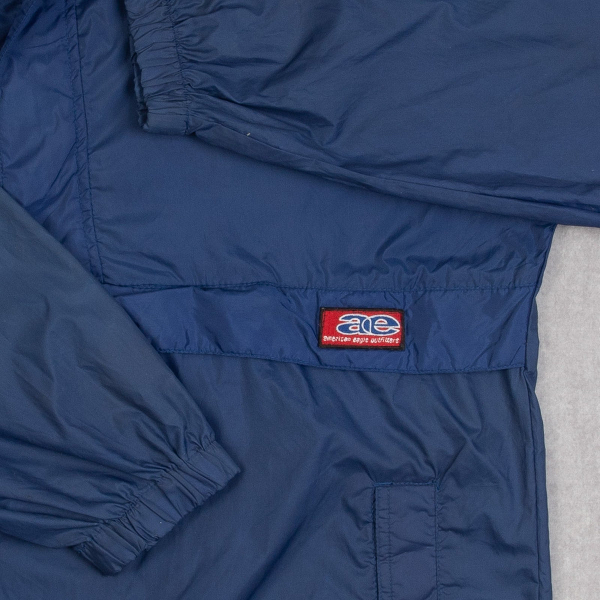 MEN'S VINTAGE HOODED PULLOVER JACKET - SMALL