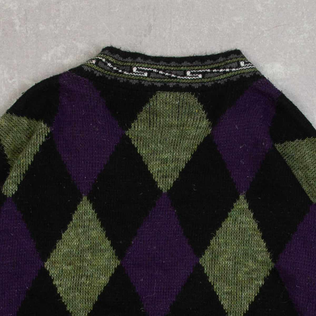 MEN'S VINTAGE 1990S ARGYLE PATTERNED KNITTED CARDIGAN - MEDIUM