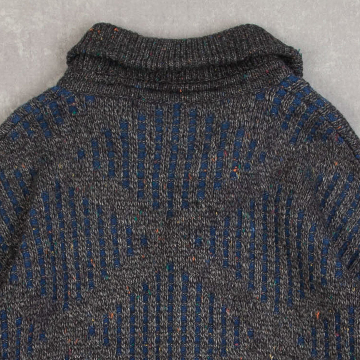 MEN'S VINTAGE 1980S RIBBED DIAMOND KNITTED CARDIGAN - MEDIUM