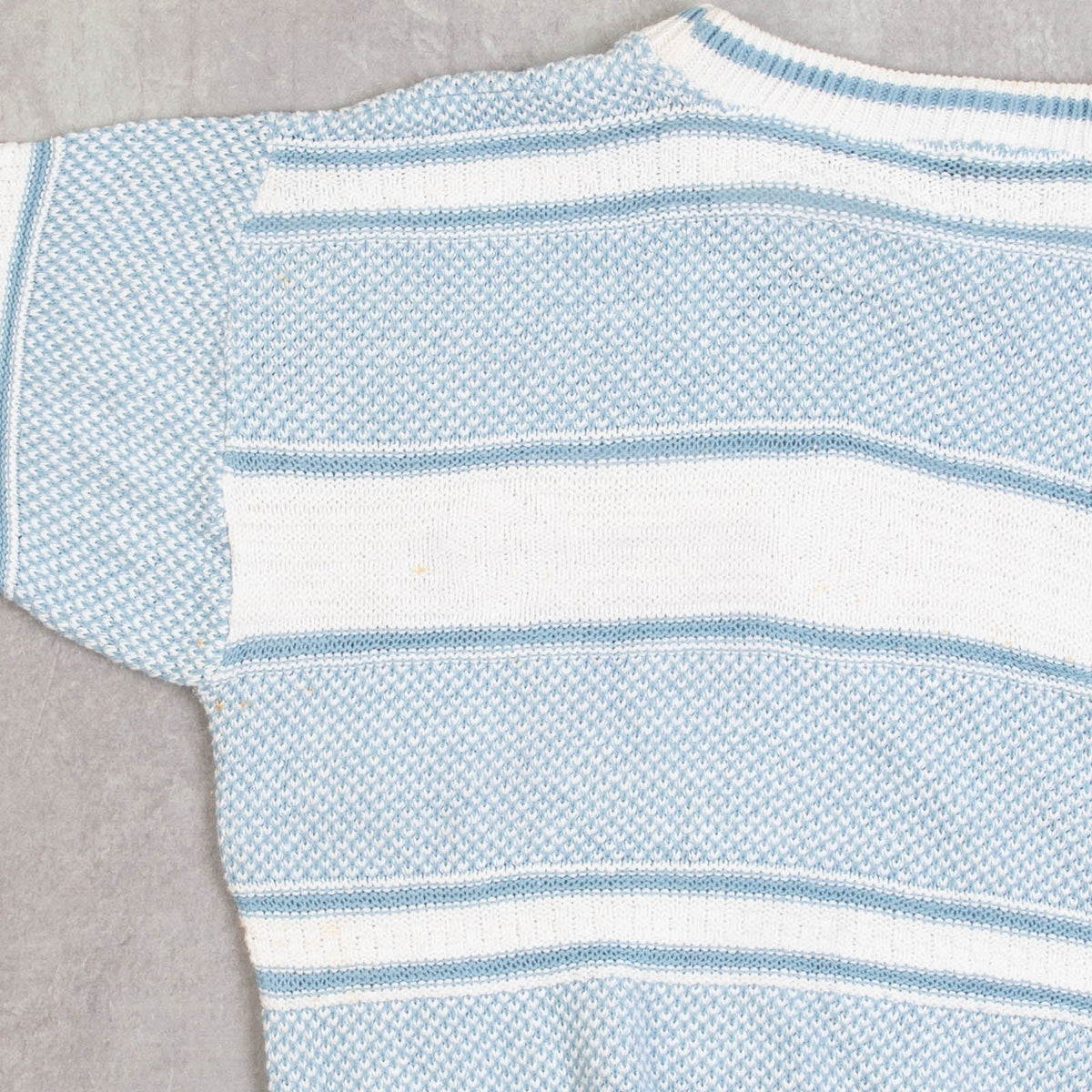 MEN'S VINTAGE 1990S STRIPED STRUCTURED KNITTED JUMPER - MEDIUM