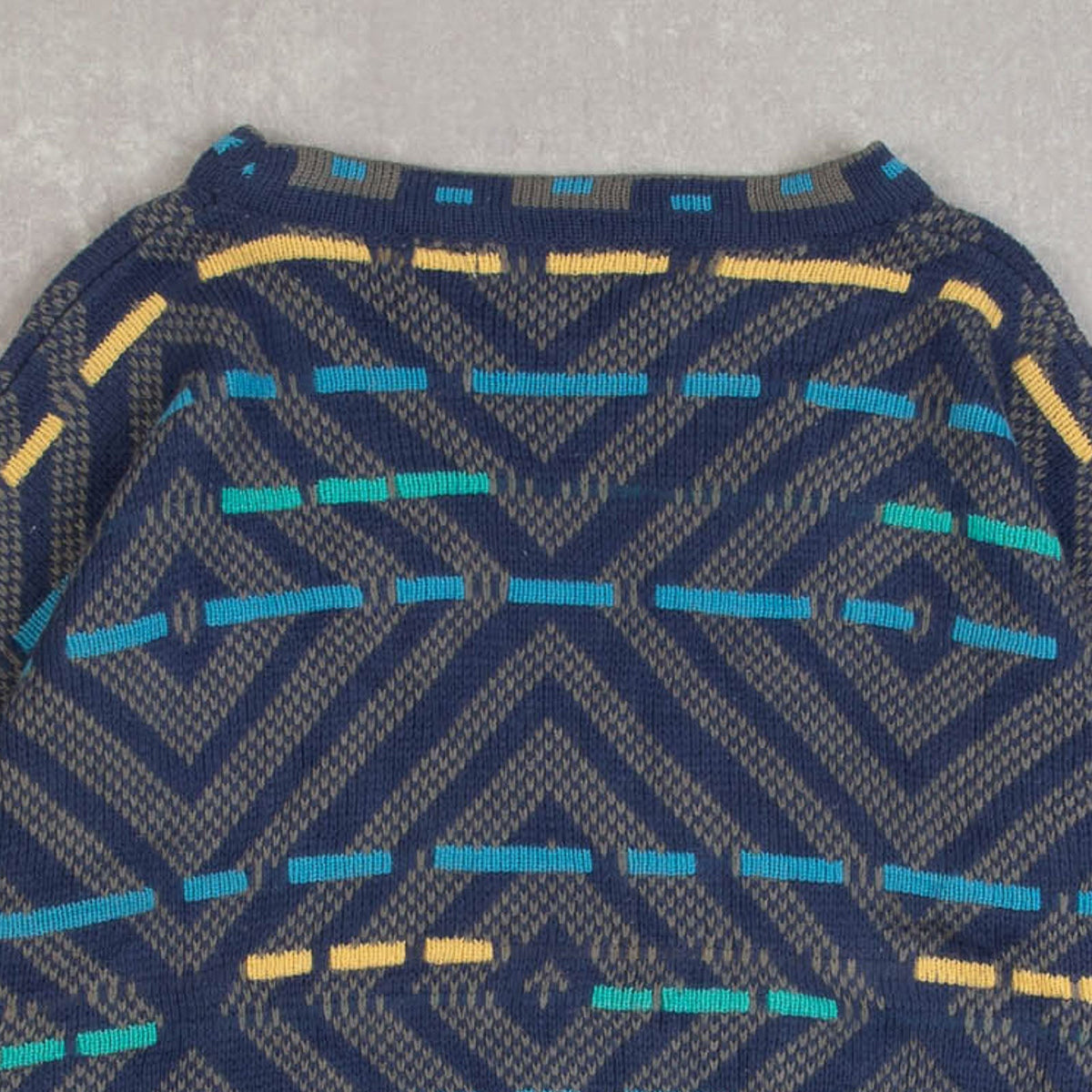 MEN'S VINTAGE 1980S PATTERNED KNITTED JUMPER - LARGE