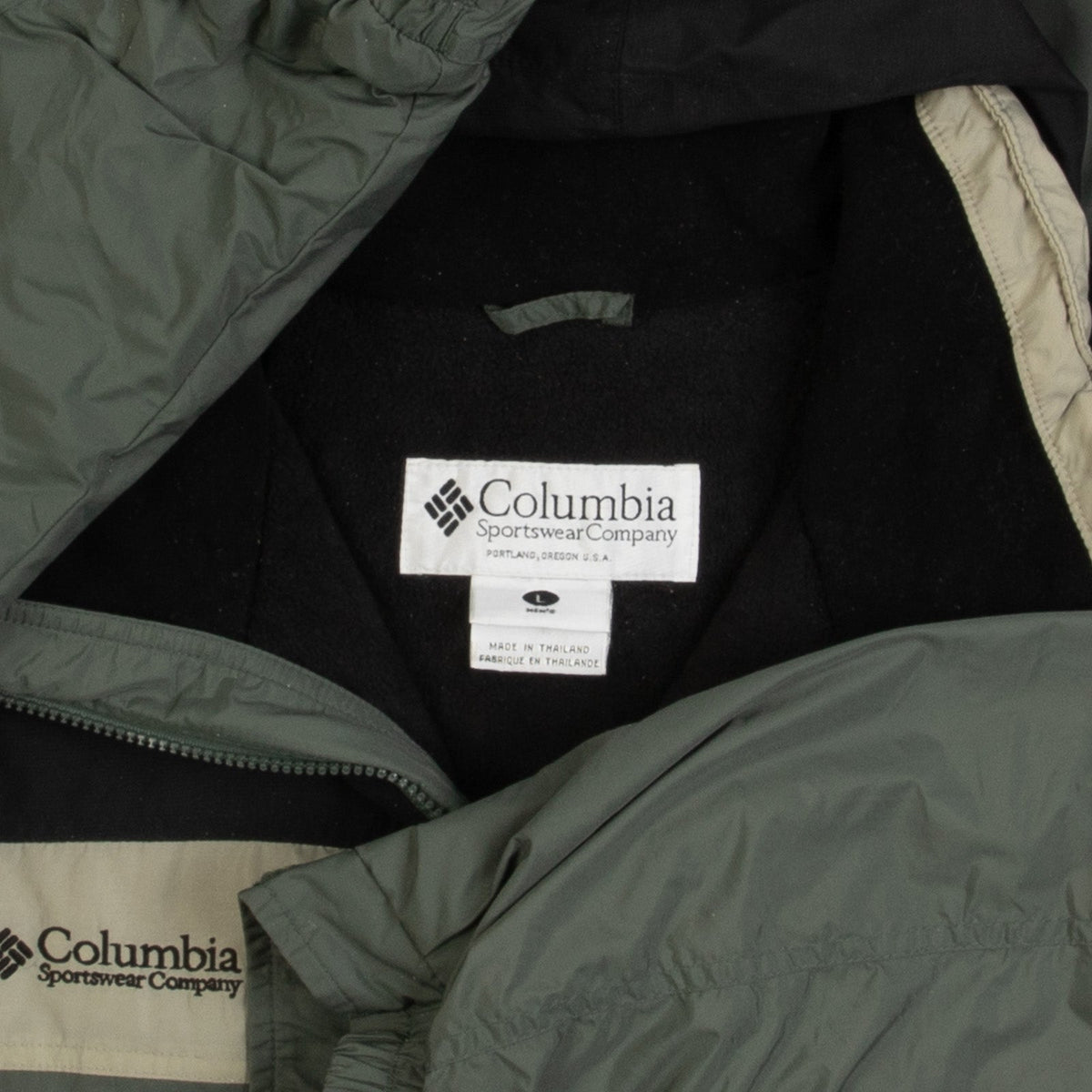 MEN'S VINTAGE COLUMBIA HOODED JACKET - LARGE