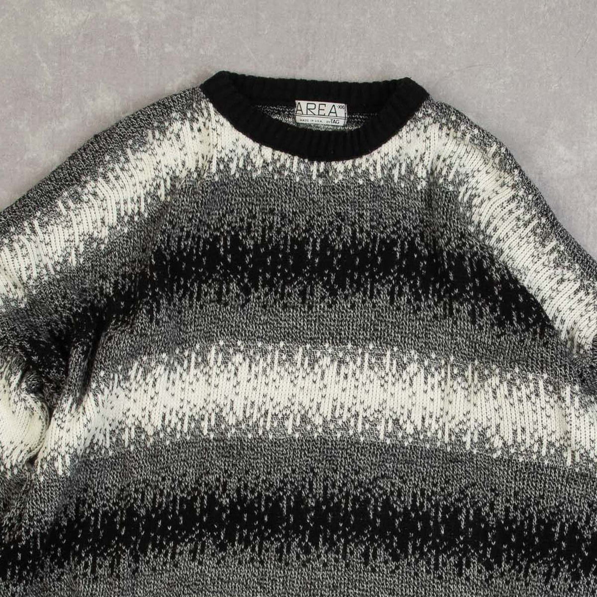 MEN'S VINTAGE 1980S PATTERNED KNITTED JUMPER - XX-LARGE