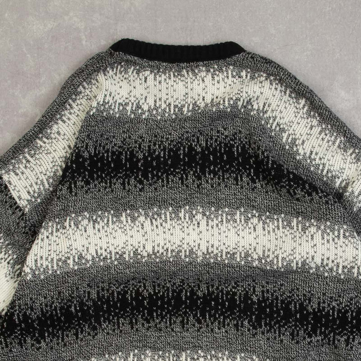 MEN'S VINTAGE 1980S PATTERNED KNITTED JUMPER - XX-LARGE