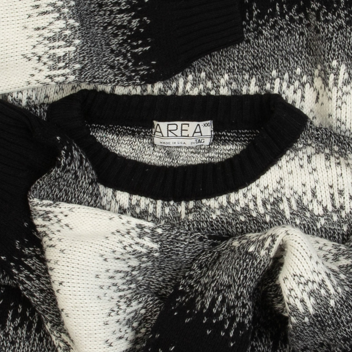 MEN'S VINTAGE 1980S PATTERNED KNITTED JUMPER - XX-LARGE