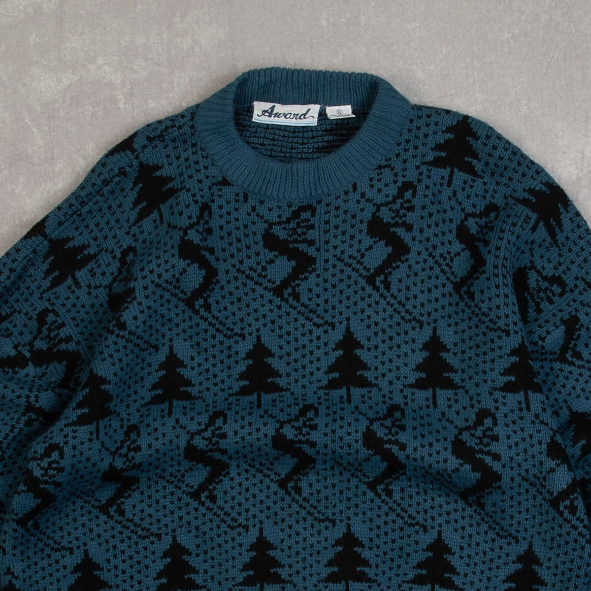 MEN'S VINTAGE SKI PATTERNED KNITTED JUMPER - X-LARGE